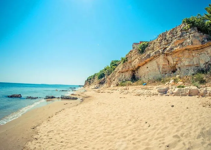 1kk Ve Sveti Vlas * Νεσέμπαρ